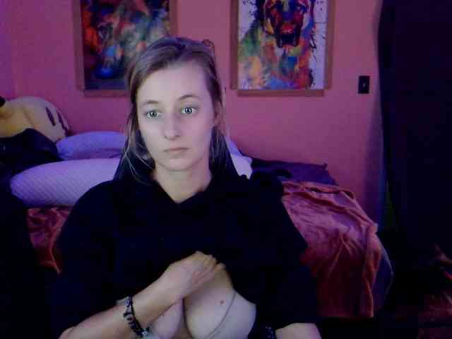 YourSecretGirlFriend963 webcam