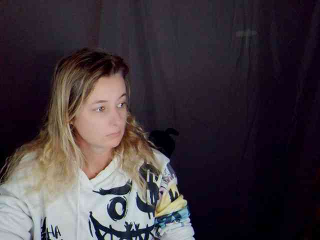 YourSecretGirlFriend963 webcam