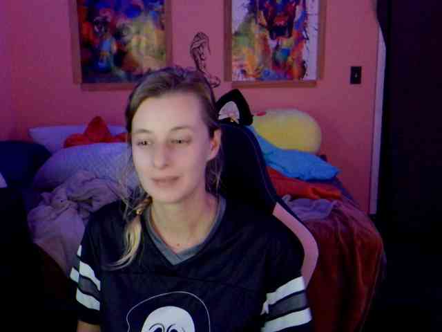 YourSecretGirlFriend963 webcam