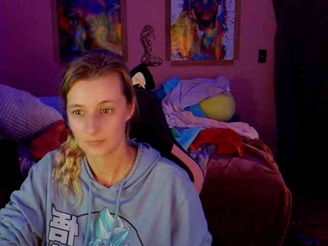 YourSecretGirlFriend963 webcam