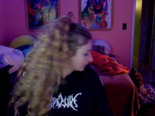 YourSecretGirlFriend963 webcam