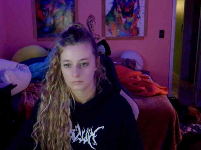 YourSecretGirlFriend963 webcam