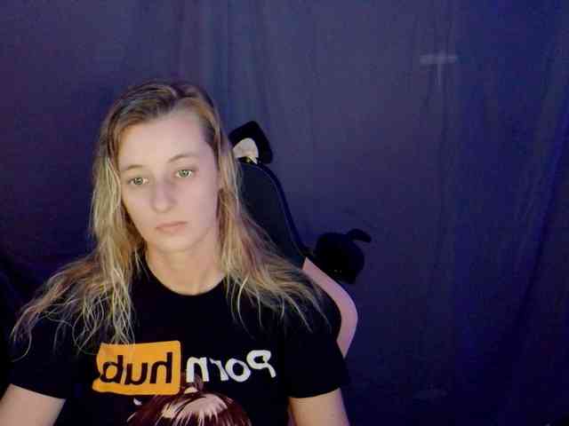 YourSecretGirlFriend963 webcam