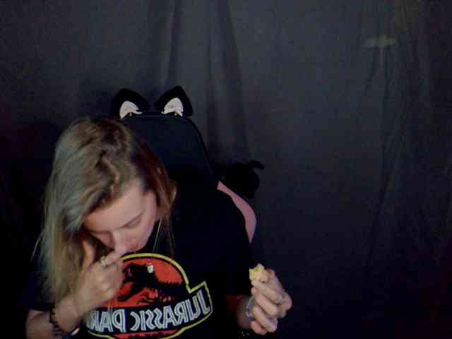 YourSecretGirlFriend963 webcam