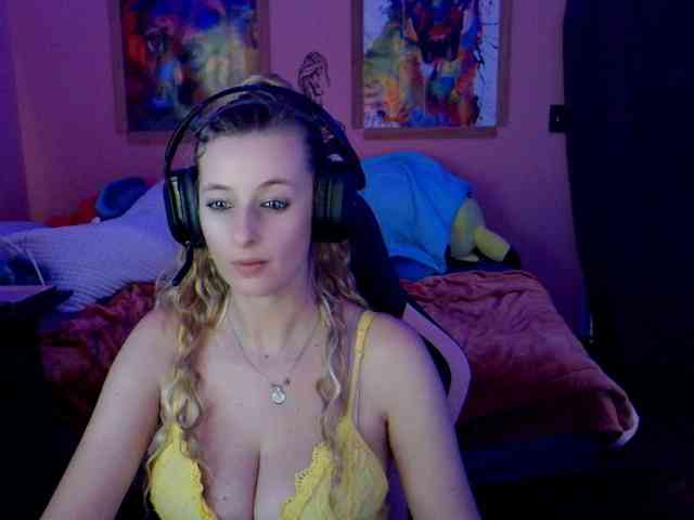 YourSecretGirlFriend963 webcam