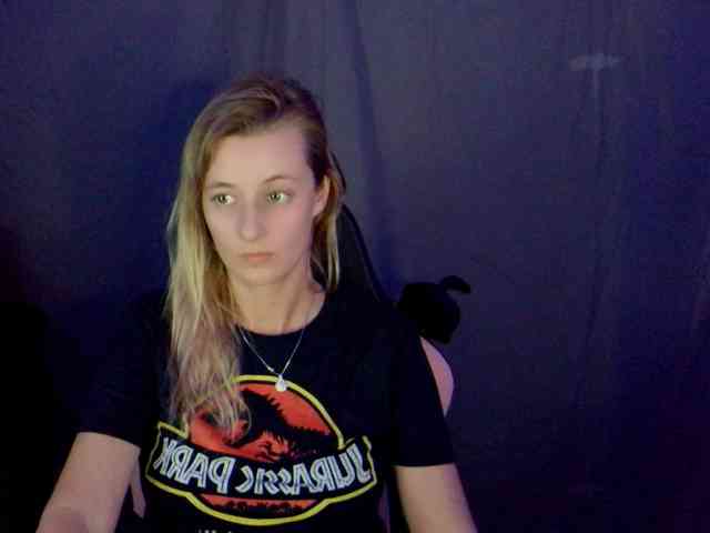 YourSecretGirlFriend963 webcam