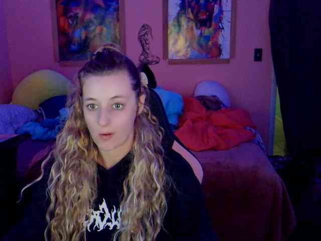 YourSecretGirlFriend963 webcam