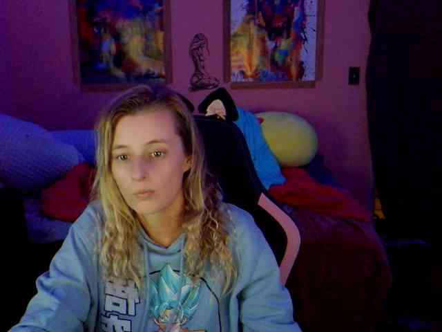 YourSecretGirlFriend963 webcam