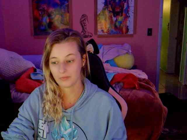 YourSecretGirlFriend963 webcam