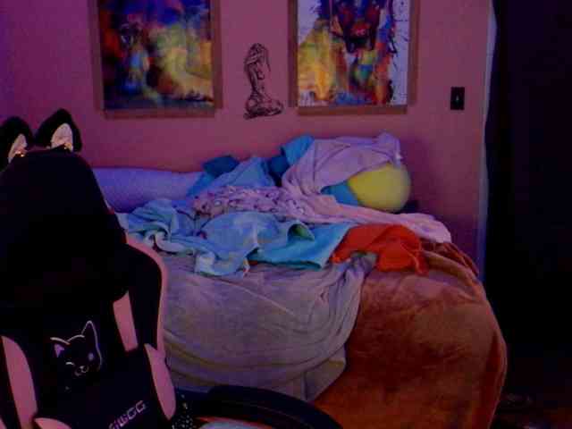 YourSecretGirlFriend963 webcam