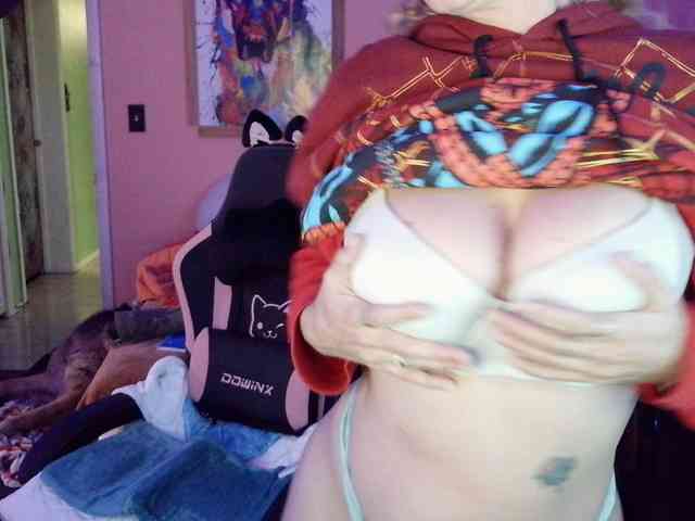 YourSecretGirlFriend963 webcam