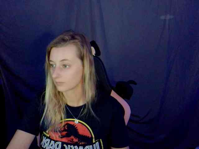 YourSecretGirlFriend963 webcam