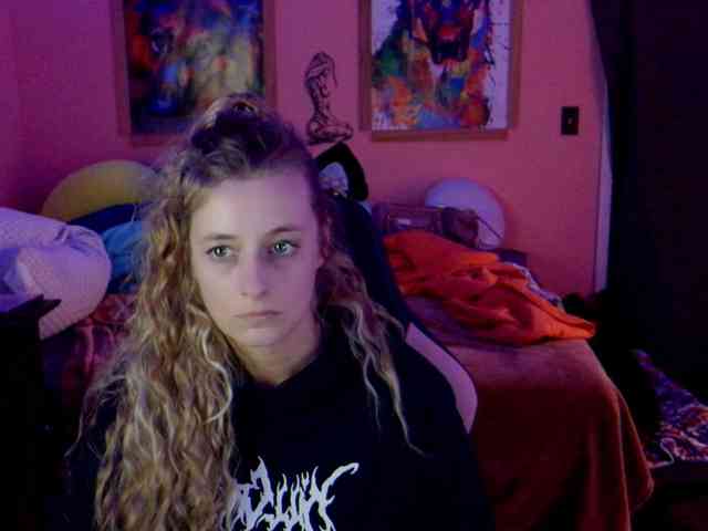 YourSecretGirlFriend963 webcam