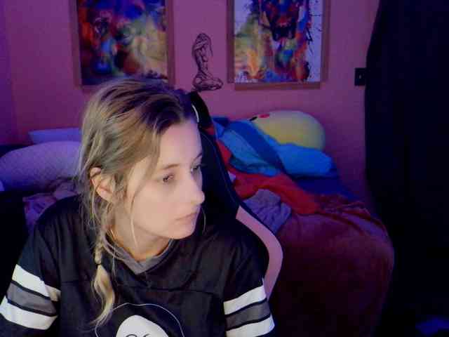 YourSecretGirlFriend963 webcam