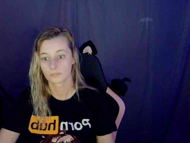 YourSecretGirlFriend963 webcam