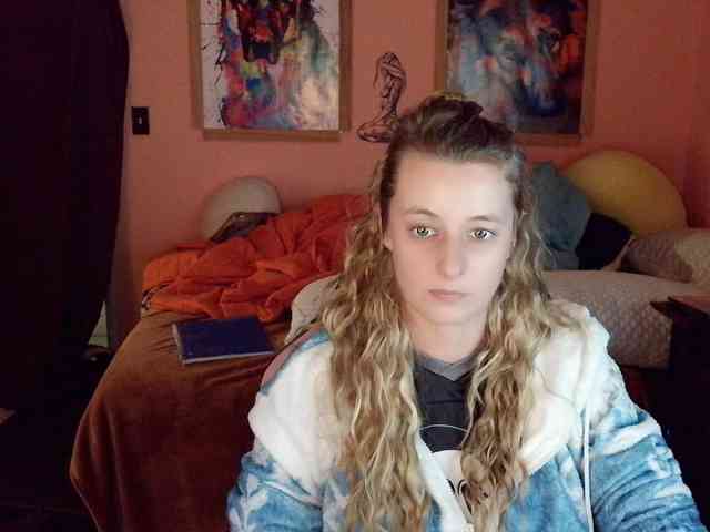 YourSecretGirlFriend963 webcam