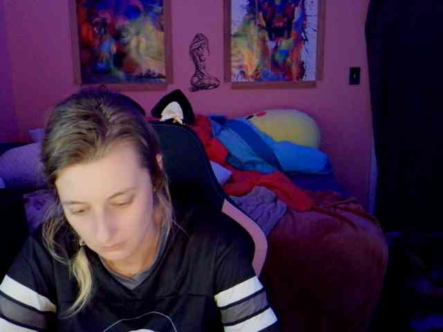 YourSecretGirlFriend963 webcam