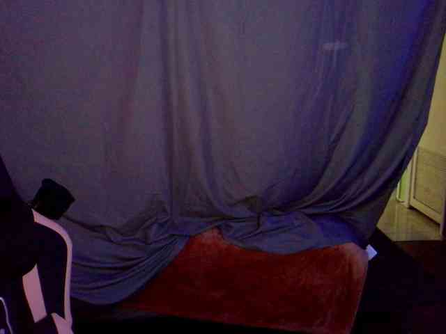 YourSecretGirlFriend963 webcam