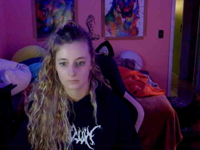 YourSecretGirlFriend963 webcam