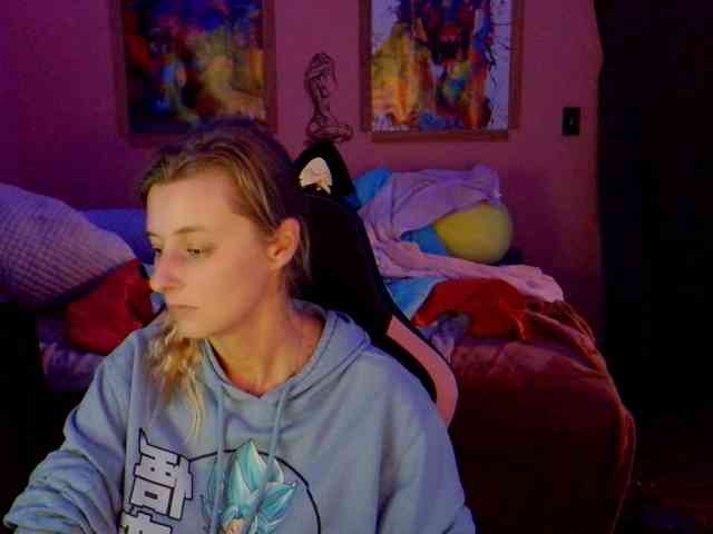 YourSecretGirlFriend963 webcam