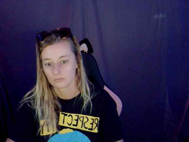 YourSecretGirlFriend963 webcam