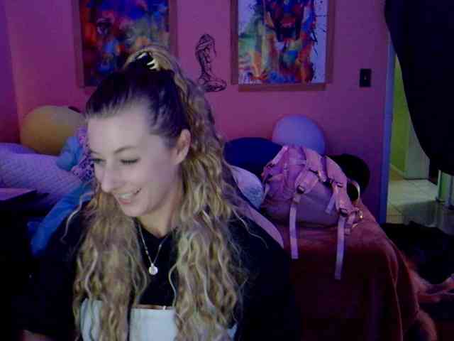 YourSecretGirlFriend963 webcam