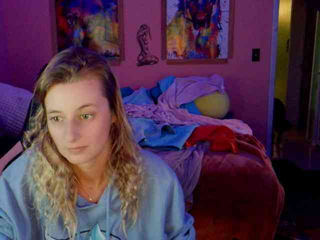 YourSecretGirlFriend963 webcam