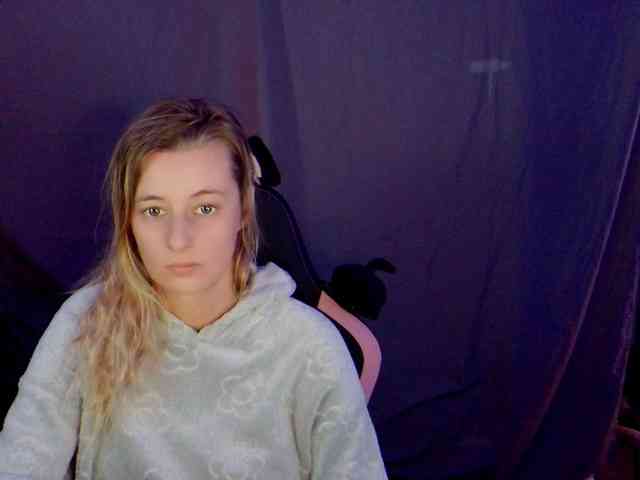 YourSecretGirlFriend963 webcam