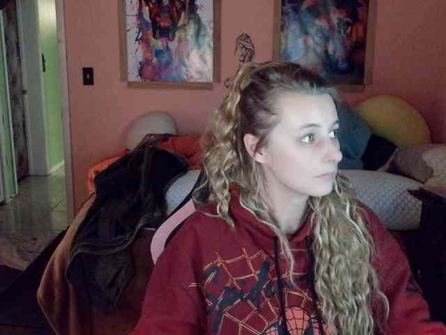 YourSecretGirlFriend963 webcam