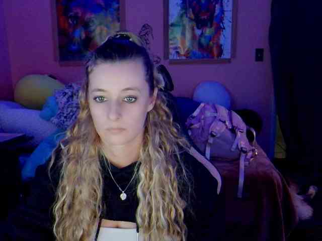 YourSecretGirlFriend963 webcam