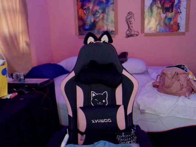 YourSecretGirlFriend963 webcam