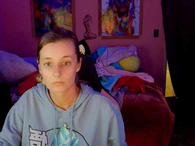 YourSecretGirlFriend963 webcam