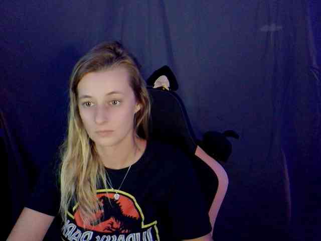 YourSecretGirlFriend963 webcam