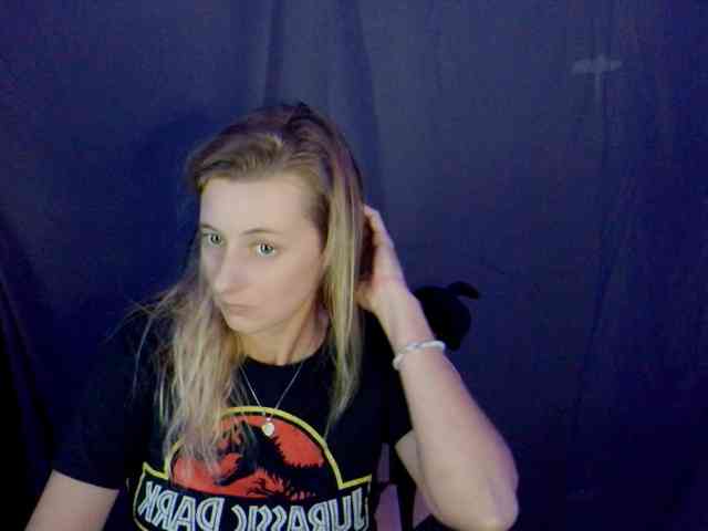 YourSecretGirlFriend963 webcam