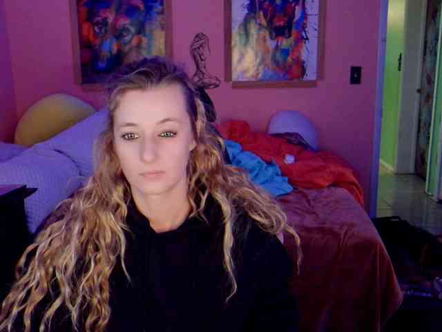 YourSecretGirlFriend963 webcam