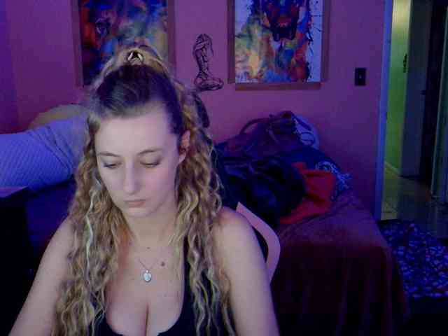 YourSecretGirlFriend963 webcam