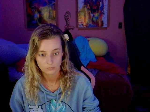 YourSecretGirlFriend963 webcam