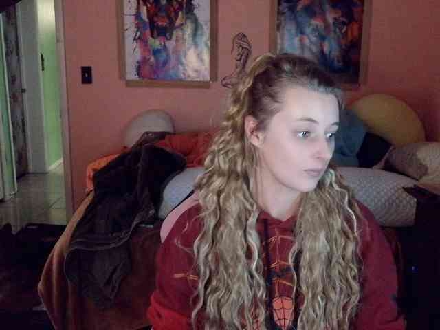 YourSecretGirlFriend963 webcam