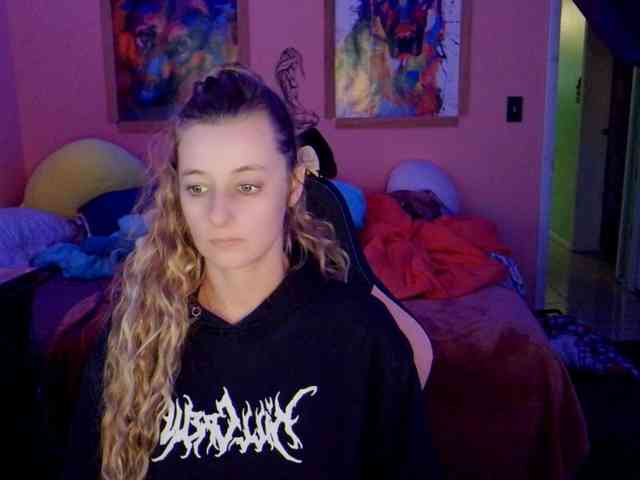 YourSecretGirlFriend963 webcam