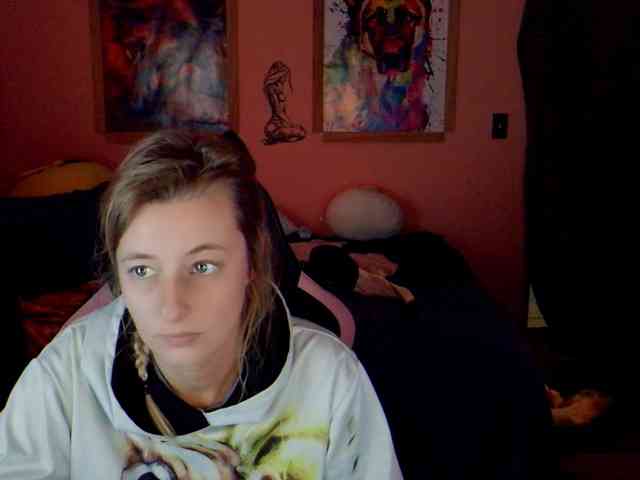 YourSecretGirlFriend963 webcam