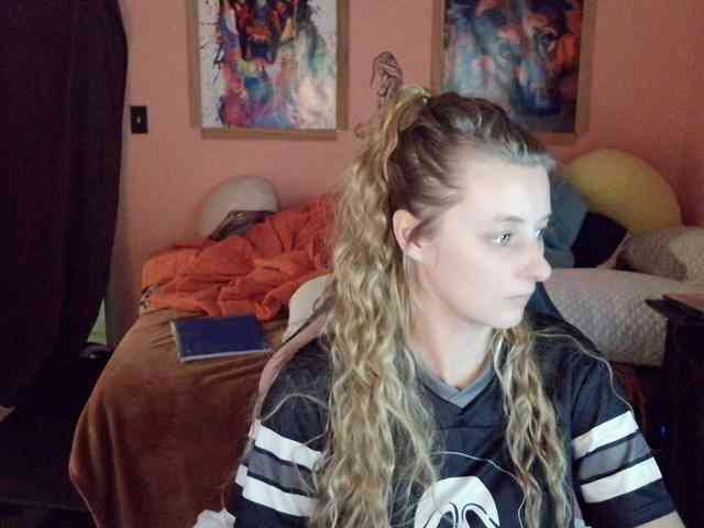 YourSecretGirlFriend963 webcam