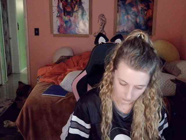 YourSecretGirlFriend963 webcam