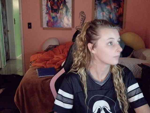 YourSecretGirlFriend963 webcam