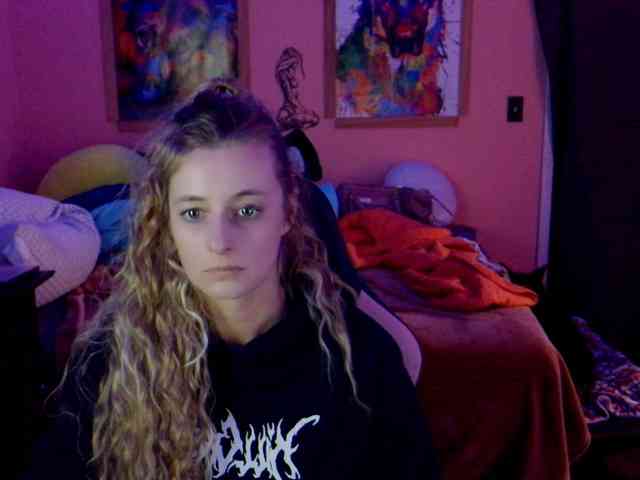 YourSecretGirlFriend963 webcam