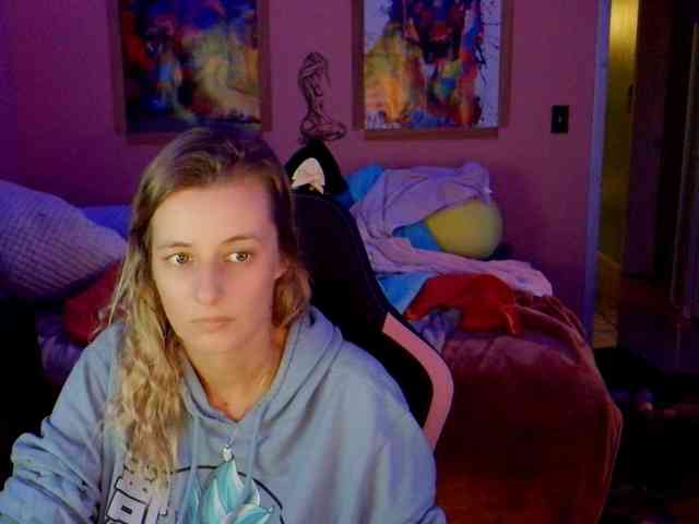 YourSecretGirlFriend963 webcam