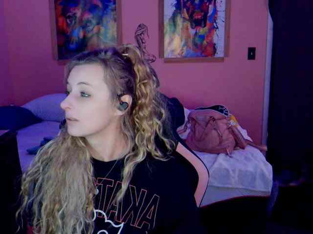 YourSecretGirlFriend963 webcam