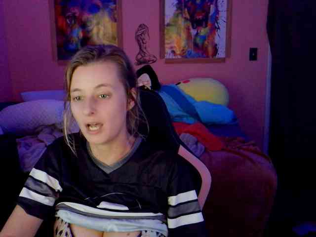 YourSecretGirlFriend963 webcam