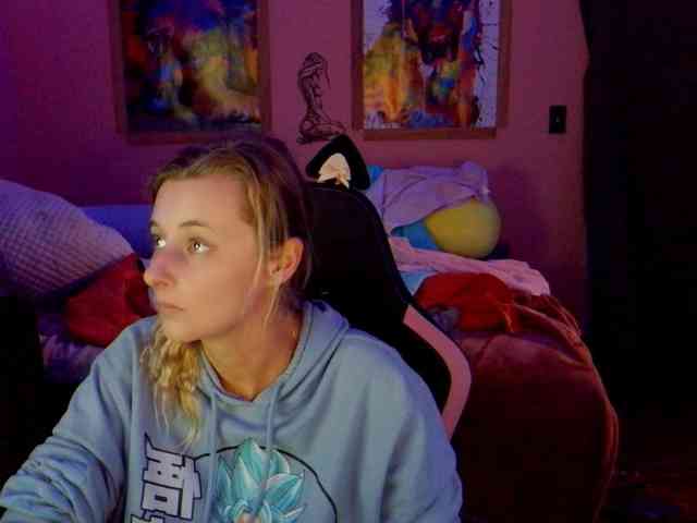 YourSecretGirlFriend963 webcam