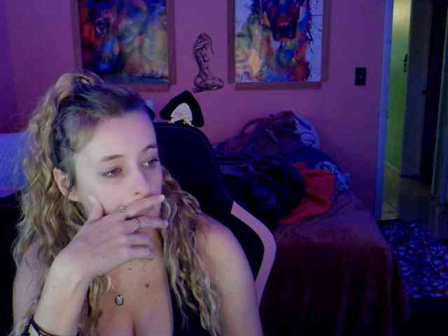 YourSecretGirlFriend963 webcam