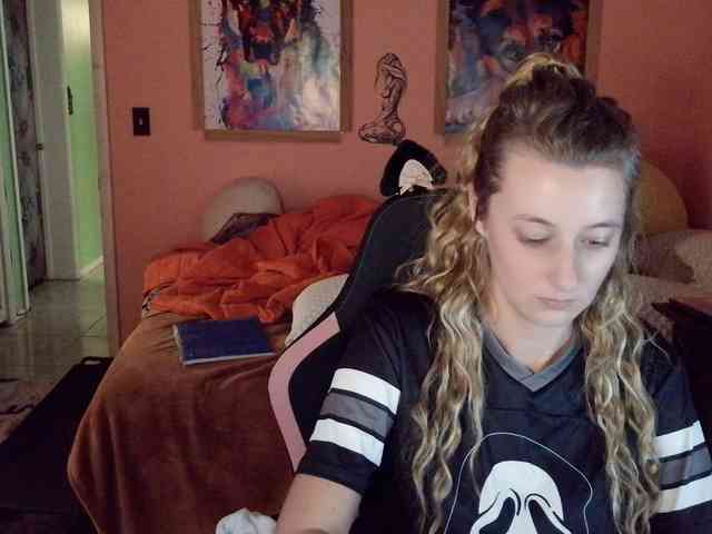 YourSecretGirlFriend963 webcam